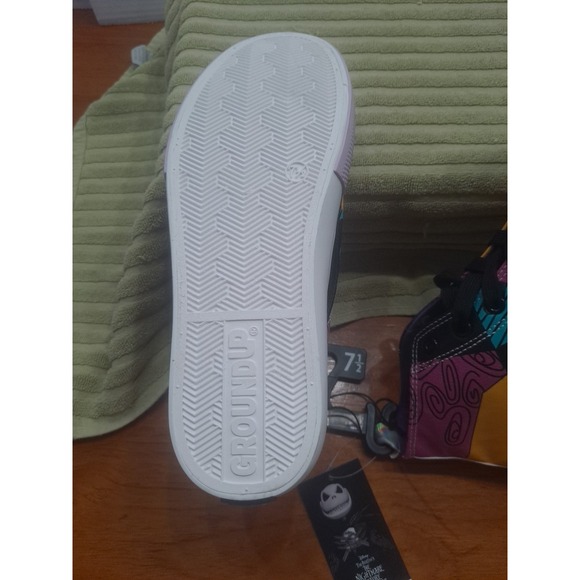 NWT Disney The Nightmare Before Christmas Women's High Top Shoes Size 7.5 Skelli - Picture 13 of 13